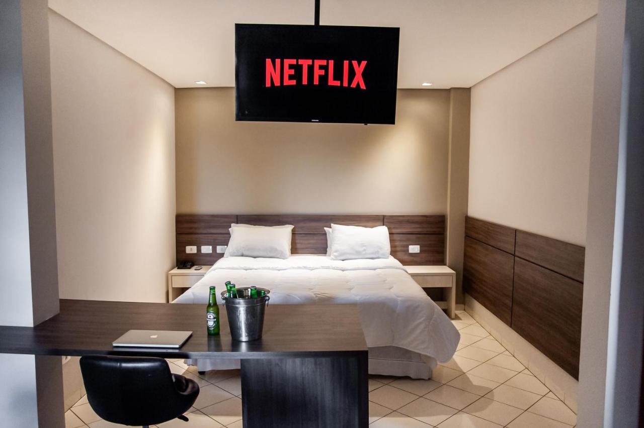 London Hotel Λοντρίνα Εξωτερικό φωτογραφία